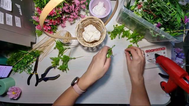 Сборка Букетов из цветов от Emerald Molds