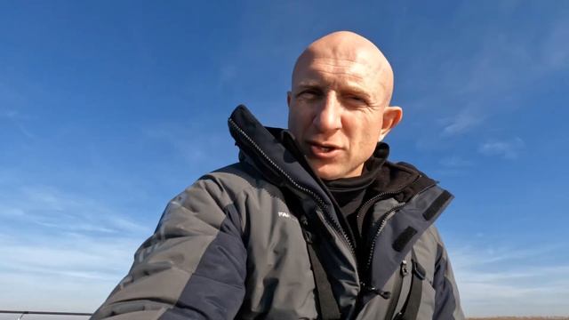 Первая рыбалка на окуня в 2023 году! смотреть онлайн