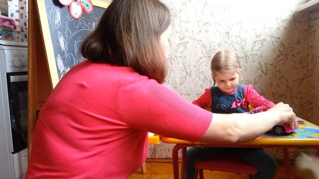 Английский с мамой. Играем с машинкой по-английски. Эпизод 8