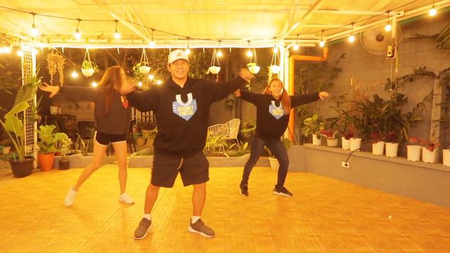 BAILA BAILA | ALVARO ESTRELLA | ZUMBA смотреть онлайн