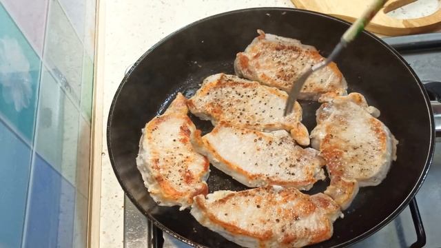 Как быстро пожарить мясо. Жарим мясо на сковороде. Рецепт приготовления мяса. Я худею смотреть онлайн