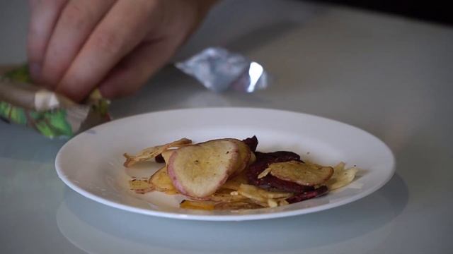 Чипсы из свеклы, моркови, репы и тыквы смотреть онлайн