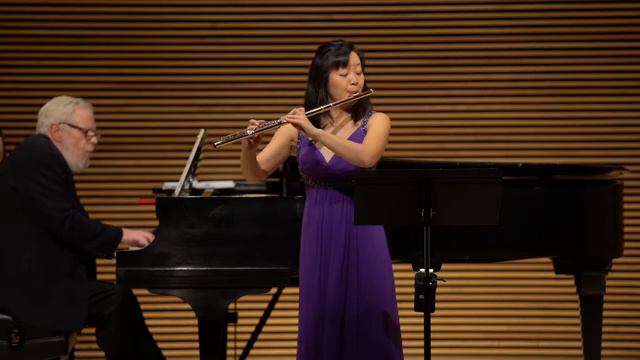 Gieseking Variations on a Theme by Grieg: Theme/Var. 7 by Ai Goldsmith, Flute & Miles Graber, Piano смотреть онлайн