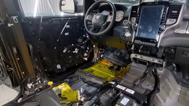Шумоизоляция Dodge RAM смотреть онлайн
