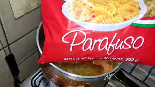 ?RECEITINHAS DA DÊ: Sopa de Macarrão Pene смотреть онлайн