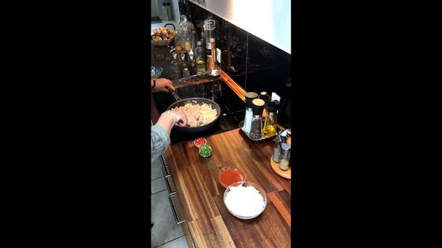 КЕТО МЯСНОЙ СОУС С "РИСОМ" ИЗ ЦВЕТНОЙ КАПУСТЫ смотреть онлайн