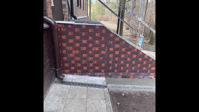 Крыльцо с декоративно-отделочным материалом Brickbel. смотреть онлайн