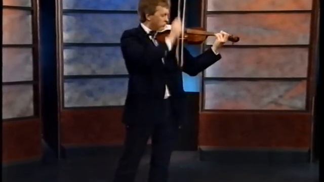 Vladimir Pliassov plays with bow of his own invention. J.S.Bach. Adagio from sonata g-moll. смотреть онлайн