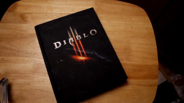 Let's Look: Diablo 3 - Strategy Guide Unboxing and Giveaway! смотреть онлайн