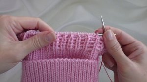 Шапка с красивым узором и фиксированным отворотом. Подробный МК .Пряжа «Весна» из Троицка.