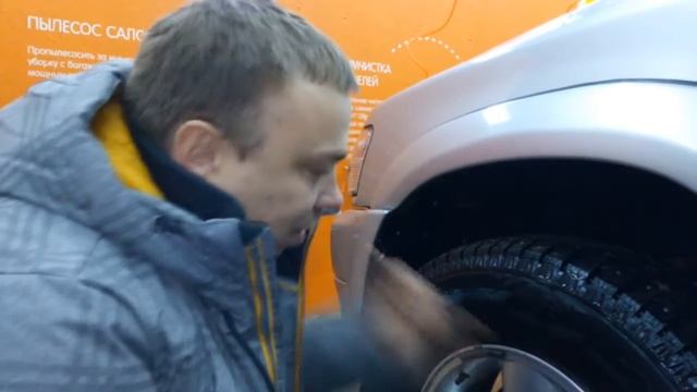 Цветной воск на мойке и красим шины маркером... смотреть онлайн