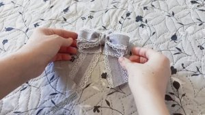 Бант из ленты с кружевом? на заколке-зажиме?

#бант #своимируками #бантизленты #ручнаяработа