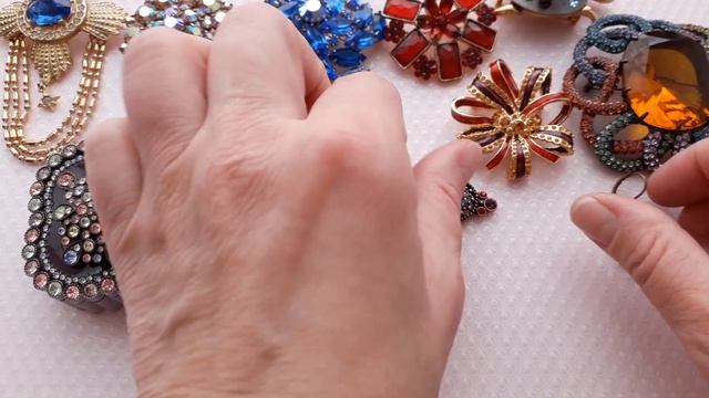 203.УРА!!! Пришли посылки.Распаковка.Винтажные украшения с кристаллами.Часы от Хейди Даус, Джулиана смотреть онлайн