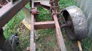 Видео по просьбе зрителей. Осмотр переделанного плуга для МТЗ с четырех в трёх корпусной.