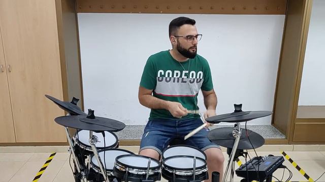 Mamma mía - Drumless cover смотреть онлайн