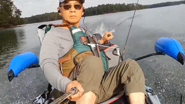 9.8 HP MOTOR ON 10FT KAYAK? How fast can this little Kayak go? смотреть онлайн