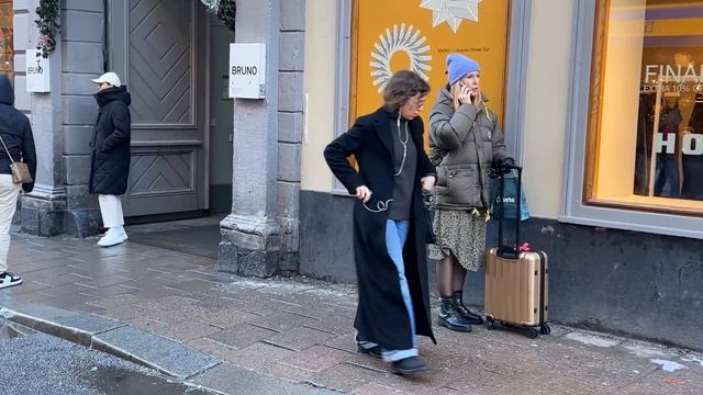 Södermalm district in Stockholm | What Are People Wearing | Swedish Winter Street Style 2024 смотреть онлайн
