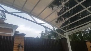 Как выглядит монолитный поликарбонат прозрачный и бронза