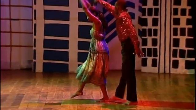 Always Dance with the Right Partner.mp4 смотреть онлайн