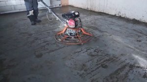 заливка пола и шлифовка вертолетом