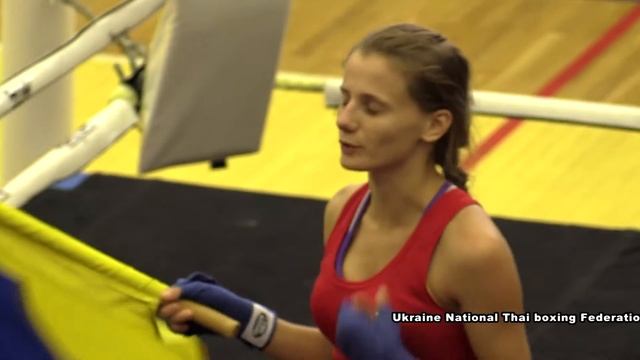 Фрагмент боя Молдавчук Анна (Украина) – Ойзбайтимур Фатима (Турция) 45 кг смотреть онлайн