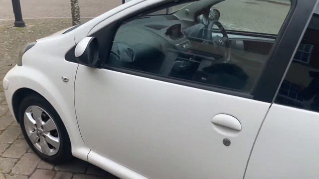 TOYOTA AYGO 1.0 VVTi 5 Door смотреть онлайн