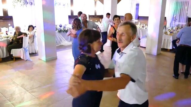 ОЙ БІЖИТЬ СТЕЖИНА В ГОРИ - ВЕСІЛЬНА ПОЛЬКА. 20.07.2019 смотреть онлайн