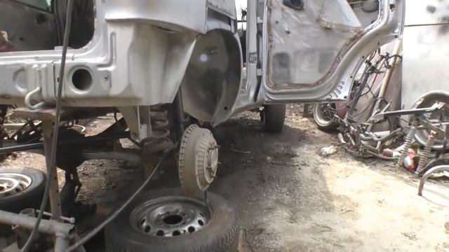 Chevrolet Niva, «Нива Шевроле» 7 часть. Самодельные ремонтные вставки задних крыльев . смотреть онлайн