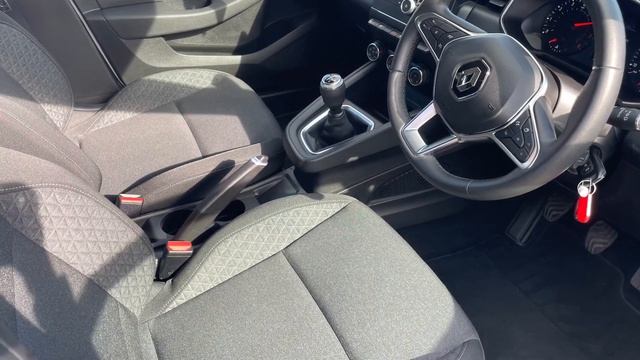 RENAULT CLIO 1.0 SCE PLAY EURO 6 (S/S) 5DR смотреть онлайн