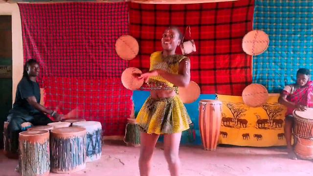 Nyambura Traditional Dance смотреть онлайн