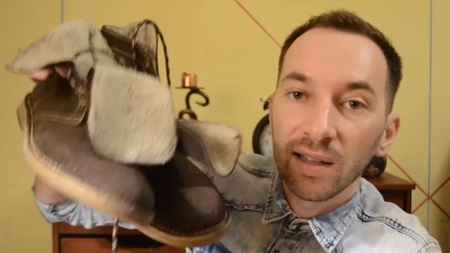 Избавляюсь от старой обуви и сумок.