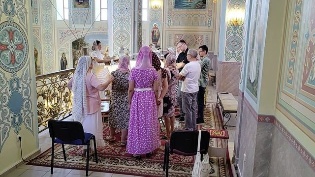 По входе: тропари Креста, мучеников гл 1-й, кондак мучеников гл 2-й, кондак Креста гл 4-й. смотреть онлайн