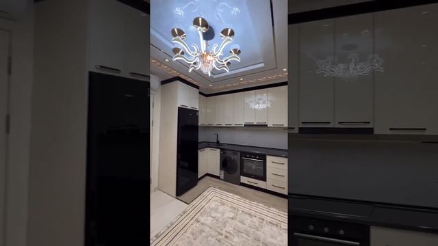 Хонаи фуруши дар тарафи Аэропорт 2023 смотреть онлайн