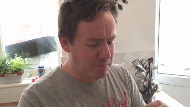 Youtube Poop: Ashens Reviews a Big Potato Headed Git смотреть онлайн