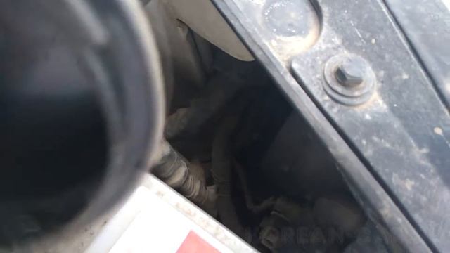 Замена лампы ближнего света на Хёндай i30 смотреть онлайн