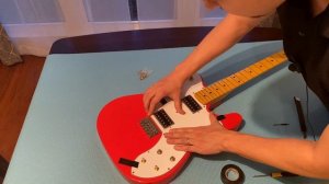 Собираем электрогитару - Telecaster Deluxe - часть 3 (сверлим и закручиваем)