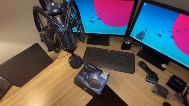 Audio 101: Connect A Condenser Microphone To Your Computer with Phantom Power Supply and XLR Cables смотреть онлайн