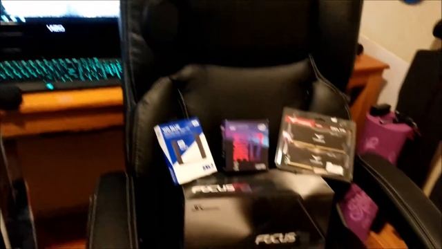 New PC Build! & Other News смотреть онлайн