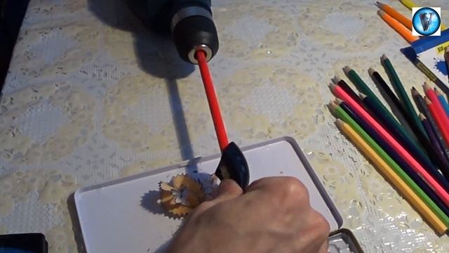 САМЫЙ БЫСТРЫЙ СПОСОБ ЗАТОЧКИ КАРАНДАША!ЛАЙФХАК ДЛЯ ДОМА! смотреть онлайн