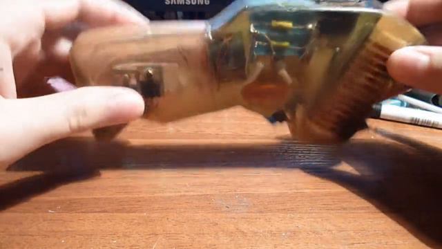 50,000V Elektroshocker with his own hands смотреть онлайн