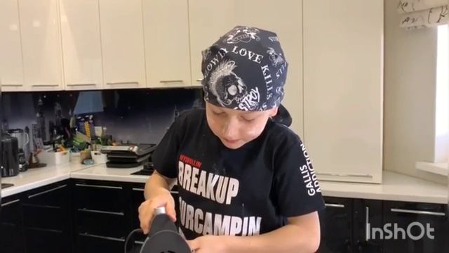 Самоизоляция - повод креативно поздравить директора школы с днем рождения! смотреть онлайн