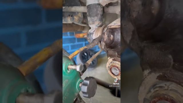 Как вам такое индукционный нагреватель улучшает комфортность работы в разы￼ смотреть онлайн