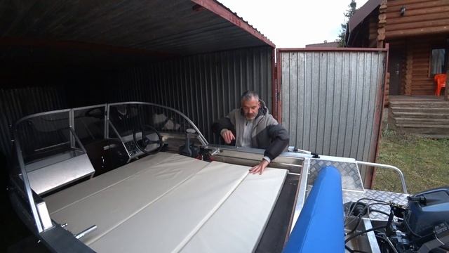 Wyatboat 390, мягкая мебель