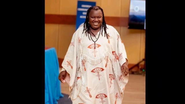WIMBO WA ALI HASSAN MWINYI,PETER MSECHU & MRISHO MPOTO KWENYE WIMBO HUU WA MAOMBOLEZO YA RAIS MWINY смотреть онлайн