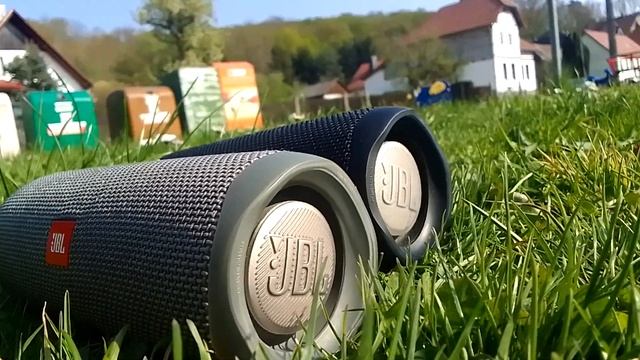 Bass Test JBL Flip 5 TL and JBL Flip 5 GG conec+ LFM Mode ON 100%vol. Warpping Clean waves ???? смотреть онлайн