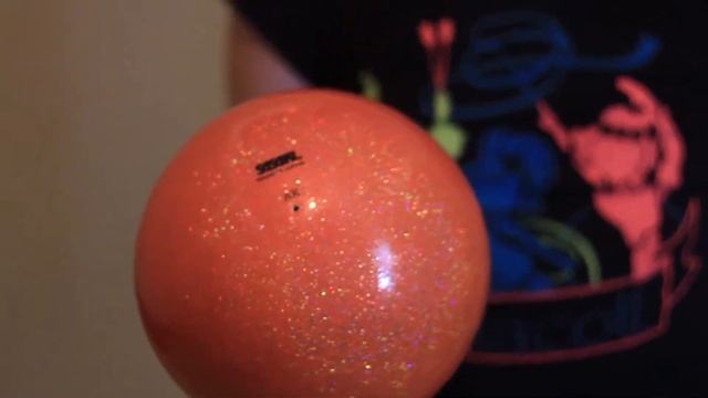 Мяч Сасаки. Очень красивый глитерный. 15 см. Для начинающих гимнасток смотреть онлайн