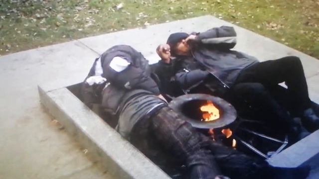 бомжи На расслабоне смотреть онлайн