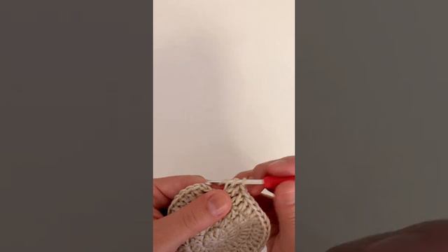 5 tips for a perfect crochet circle motif + invisible stitch to finish смотреть онлайн