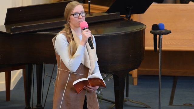 Есть красота вечернего неба - Стихотворение смотреть онлайн