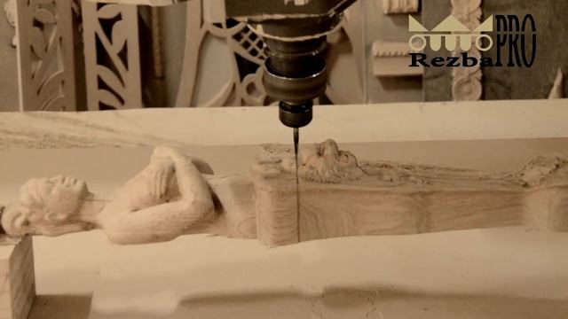 Резной декор из массива дерева - производство на 5-ти осном станке с ЧПУ смотреть онлайн